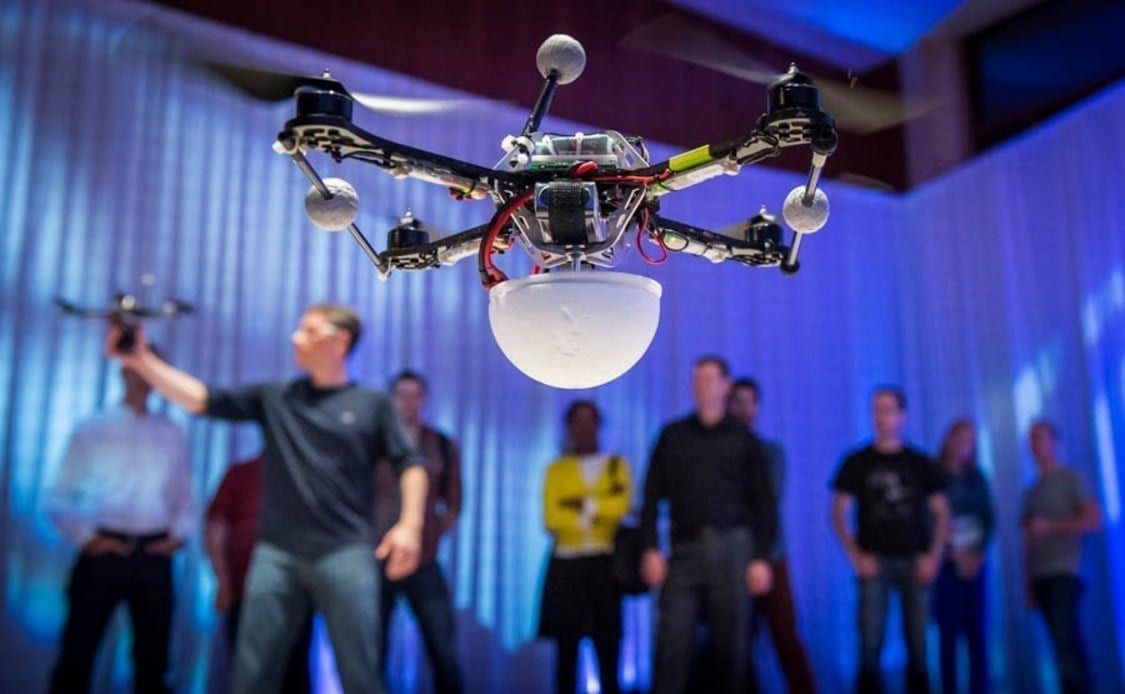 Interagindo fisicamente com drone