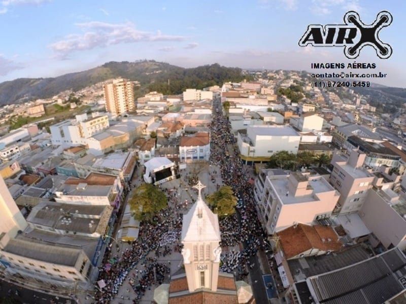 Fiéis presentes na Festa de Agosto