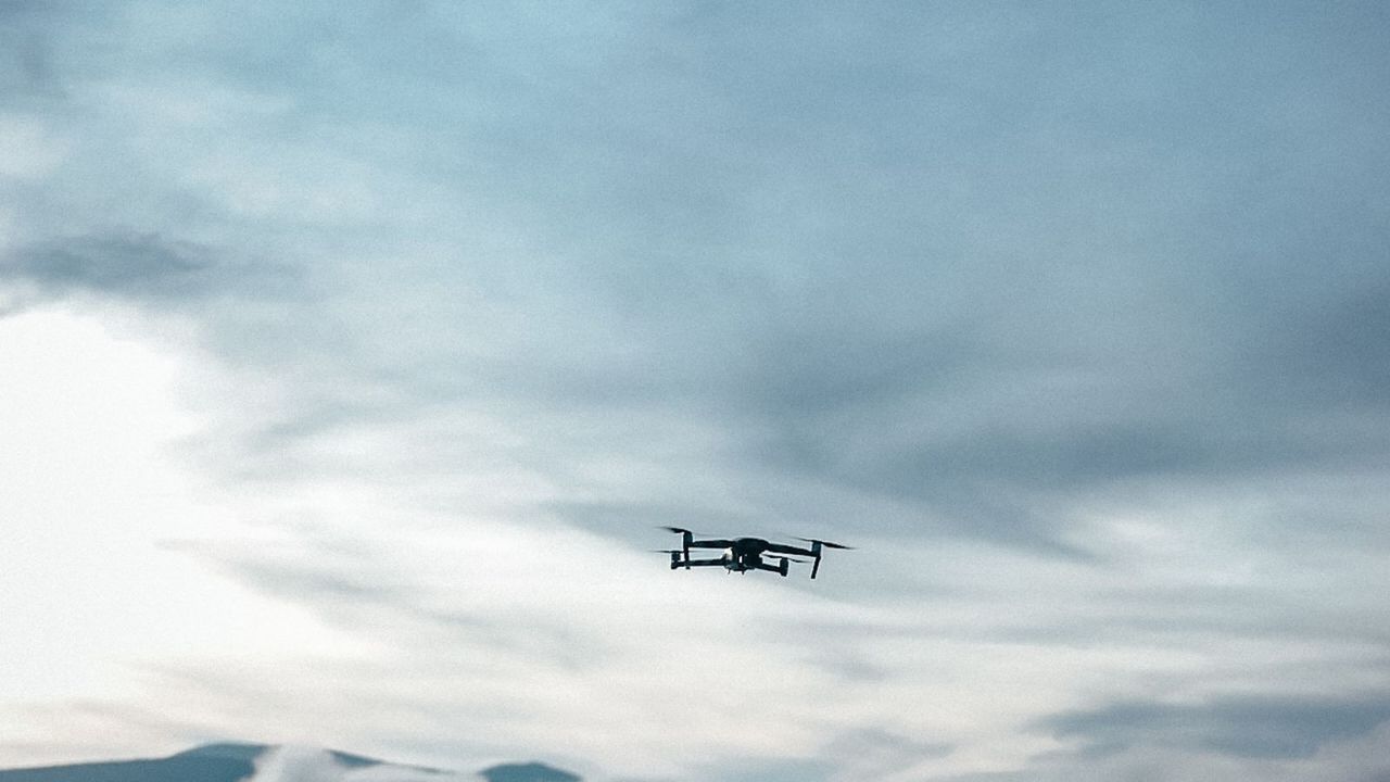 Altura Máxima para Voar Drone no Brasil: ANAC x DECEA 2026