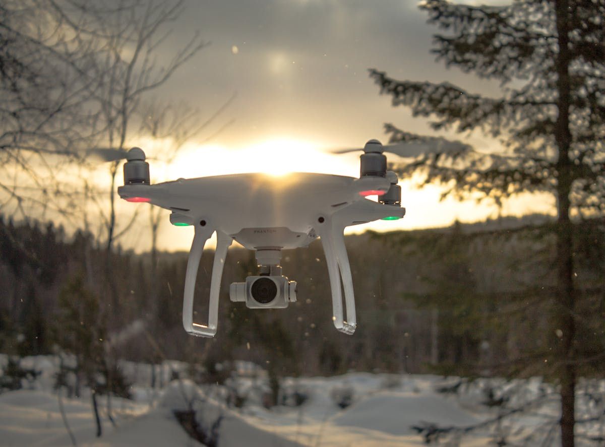 ICA 100-40: DECEA exige autorização para todos os drones
