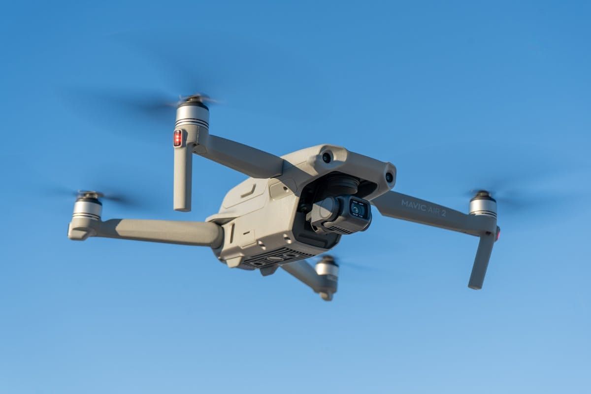 FCC dos EUA Quer Banir Drones Militares da DJI e Autel